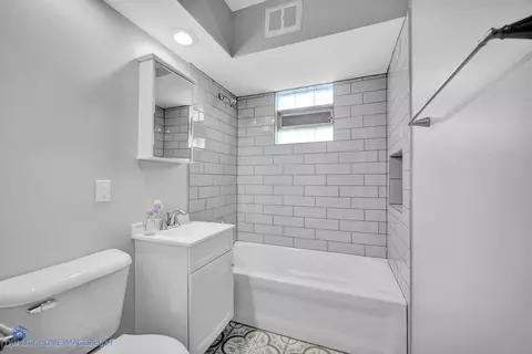 2140 Davis Ave, Whiting, IN 46394 photo 4