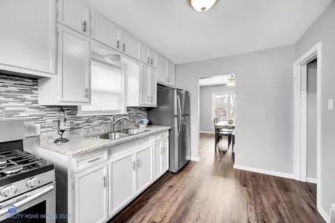2140 Davis Ave, Whiting, IN 46394 photo 6