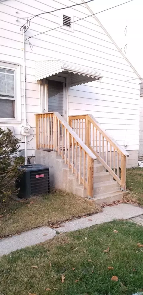 1332 Hoffman St, Hammond, IN 46327 photo 6