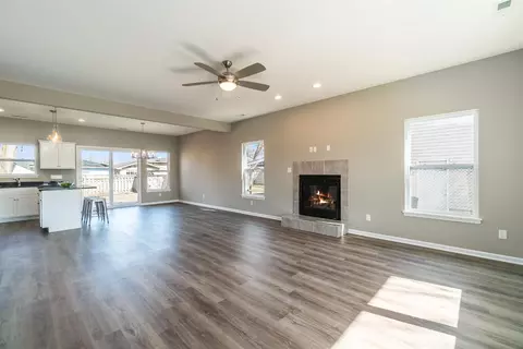 628 E Pine St, Griffith, IN 46319 photo 5