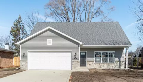 628 E Pine St, Griffith, IN 46319 photo 1