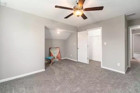 628 E Pine St, Griffith, IN 46319 photo 18