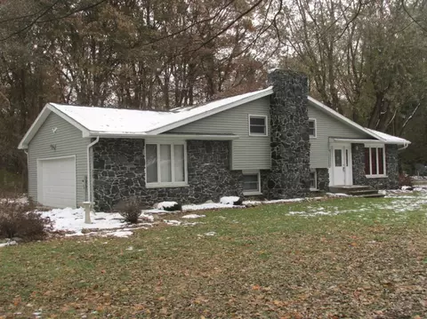 401 N Walnut St, Hamlet, IN 46532 photo 1