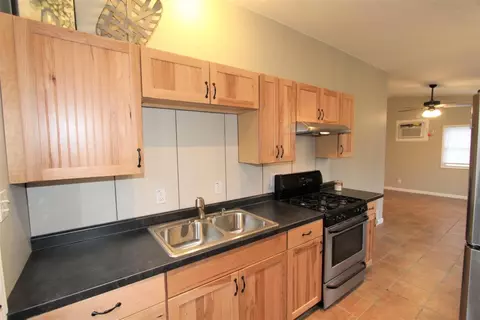 401 Strongbow Trl, Porter, IN 46304 photo 3
