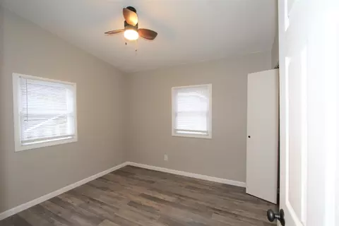 401 Strongbow Trl, Porter, IN 46304 photo 10