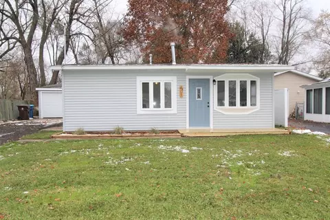 401 Strongbow Trl, Porter, IN 46304 photo 23