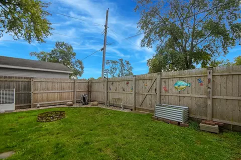 559 E Anderson St, Crown Point, IN 46307 photo 25
