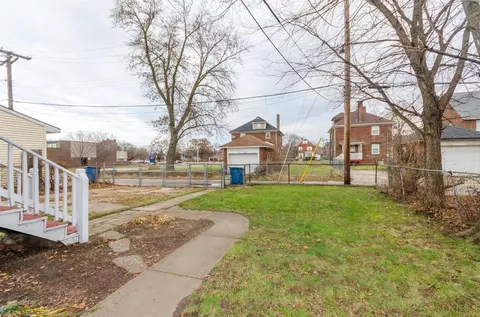 711 Hayes St, Gary, IN 46404 photo 21