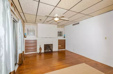 711 Hayes St, Gary, IN 46404 photo 4