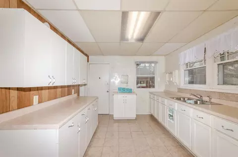 711 Hayes St, Gary, IN 46404 photo 6