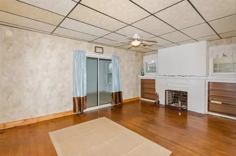 711 Hayes St, Gary, IN 46404 photo 5