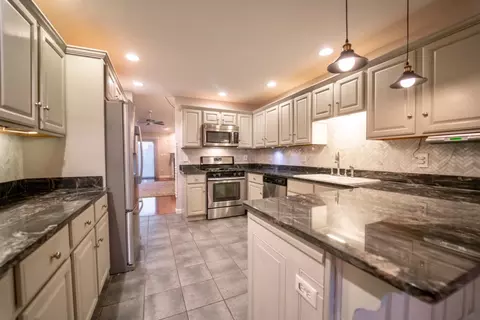 914 Cornwallis Ln, Munster, IN 46321 photo 5
