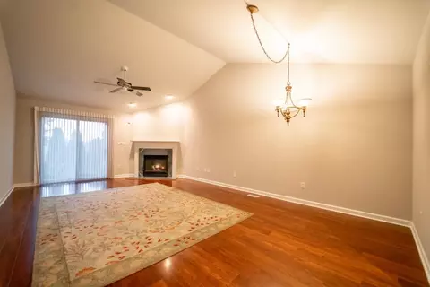 914 Cornwallis Ln, Munster, IN 46321 photo 12