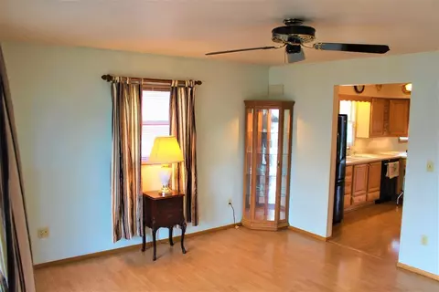 516 W Elm St, Griffith, IN 46319 photo 3