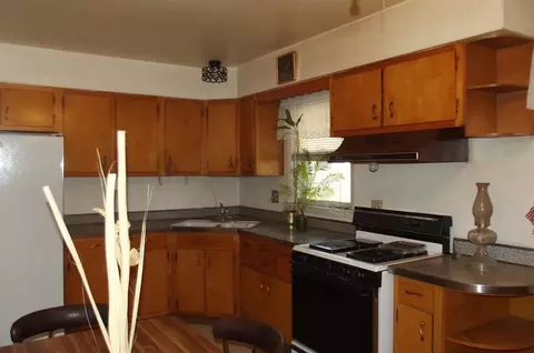 7100 Birch Ave, Gary, IN 46403 photo 12
