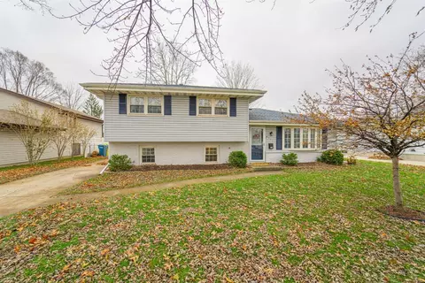 617 E Pine Pl, Griffith, IN 46319 photo 1