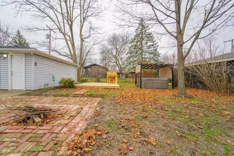 617 E Pine Pl, Griffith, IN 46319 photo 26