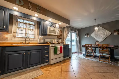 617 E Pine Pl, Griffith, IN 46319 photo 7