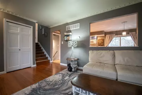 617 E Pine Pl, Griffith, IN 46319 photo 5