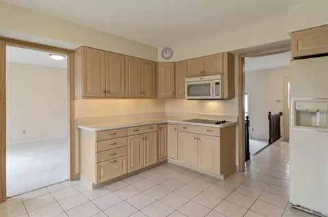 8435 Jackson Ct, Munster, IN 46321 photo 9