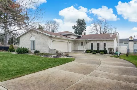 8435 Jackson Ct, Munster, IN 46321 photo 1