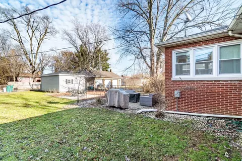 239 Beverly Pl, Munster, IN 46321 photo 23