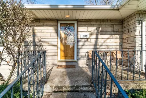 239 Beverly Pl, Munster, IN 46321 photo 3