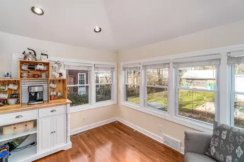 239 Beverly Pl, Munster, IN 46321 photo 12