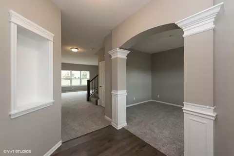 2306 Dowling St, Valparaiso, IN 46385 photo 2