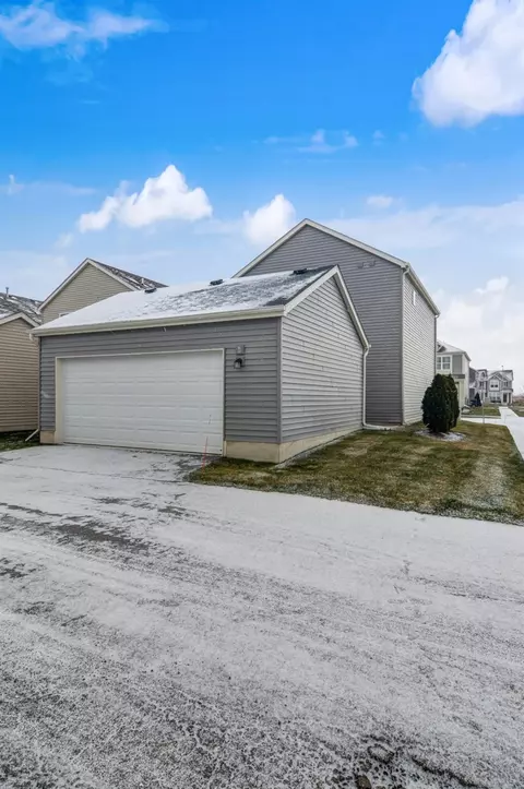 1050 E 116th Pl, Crown Point, IN 46307 photo 3