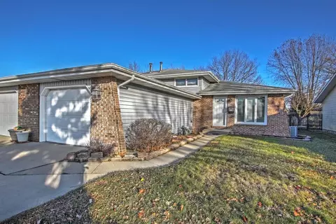 835 N Wiggs St, Griffith, IN 46319 photo 1