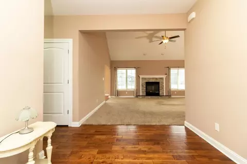 9761 Meadow Rose Ln, Saint John, IN 46373 photo 3