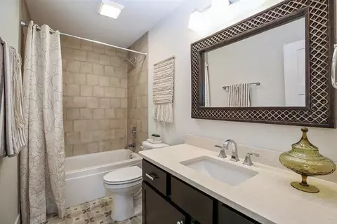 1021 Oak Grove Ct, Crown Point, IN 46307 photo 12