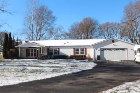 208 W Walnut St, Morocco, IN 47963 photo 1