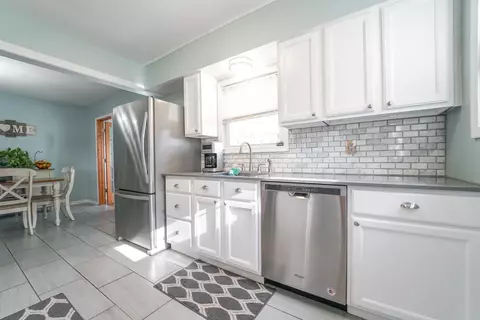 309 N Lafayette St, Griffith, IN 46319 photo 4