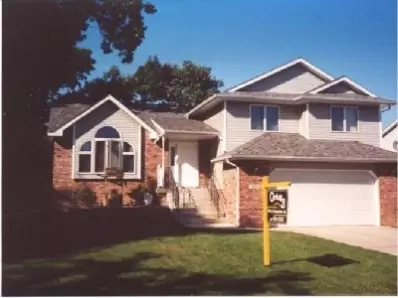 352 Manchester Ct, Griffith, IN 46319 photo 1