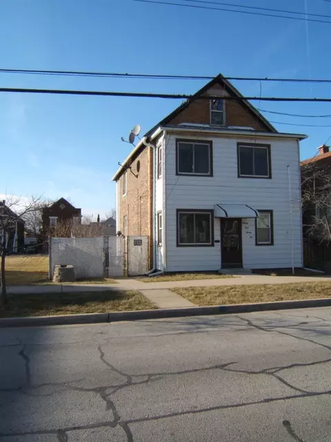 2426 Schrage Ave, Whiting, IN 46394 photo 2