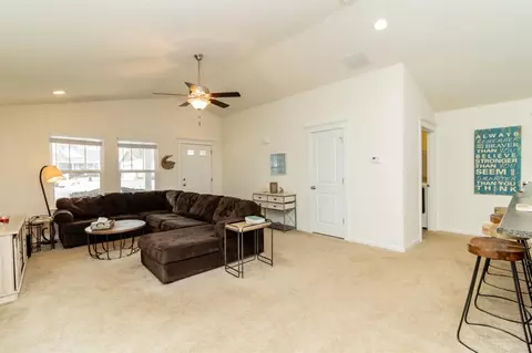 102 Emerald Dr, Porter, IN 46304 photo 4