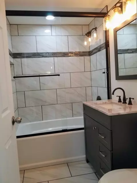 144 E Washington Ave, New Chicago, IN 46342 photo 12