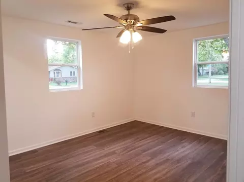 144 E Washington Ave, New Chicago, IN 46342 photo 10