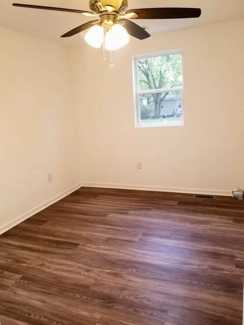 144 E Washington Ave, New Chicago, IN 46342 photo 6