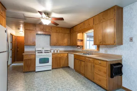 242 Carnation St, Dyer, IN 46311 photo 5