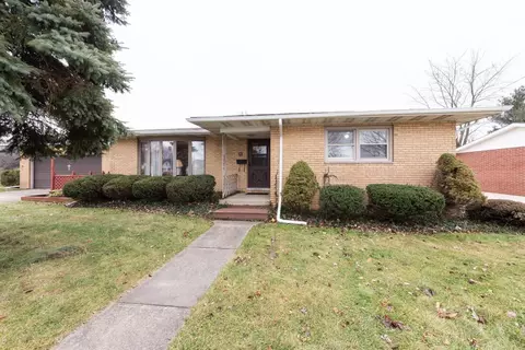 242 Carnation St, Dyer, IN 46311 photo 1