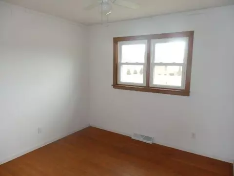 1008 N Dwiggins St, Griffith, IN 46319 photo 9