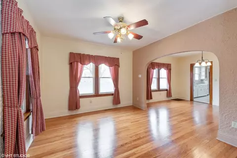 202 E Beam St, Porter, IN 46304 photo 4