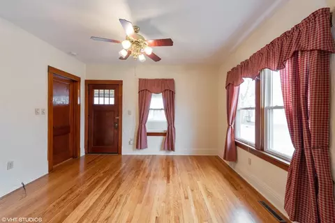202 E Beam St, Porter, IN 46304 photo 3
