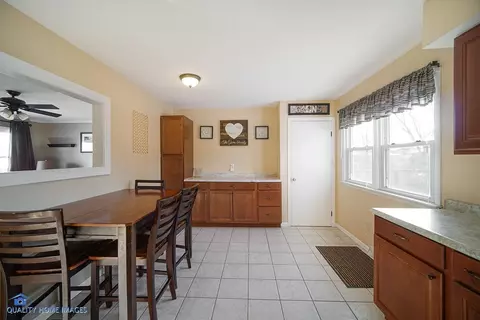 1003 W Pine Pl, Griffith, IN 46319 photo 8