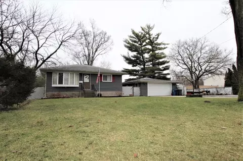 211 N Colfax St, Griffith, IN 46319 photo 2