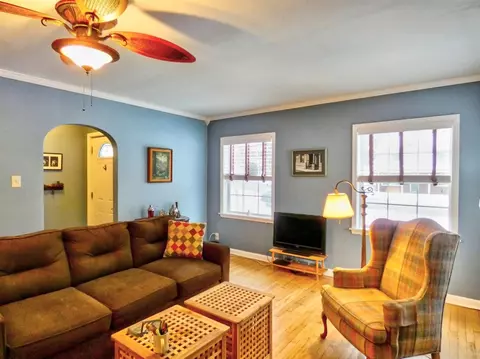 8602 Maple Ave, Gary, IN 46403 photo 4