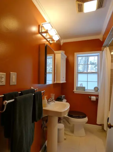 8602 Maple Ave, Gary, IN 46403 photo 9